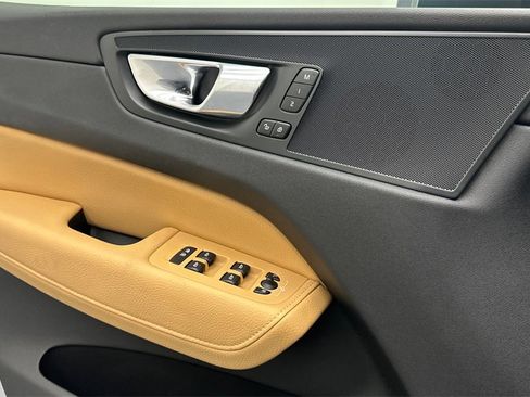 Used 2020 Volvo XC60 T6 Momentum image 20