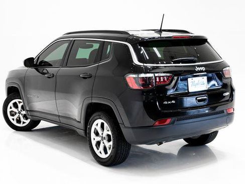 Certified 2025 Jeep Compass Latitude AWD/4WD image 32