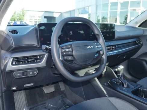 Used 2025 Kia K4 FWD image 33