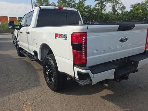 Used 2023 Ford F250 XL w/ STX Appearance Package AWD/4WD image 3