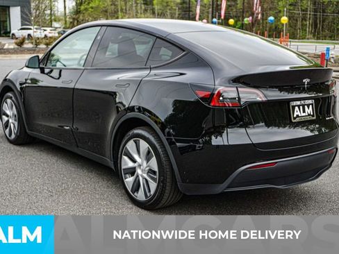 Used 2024 Tesla Model Y Long Range image 5