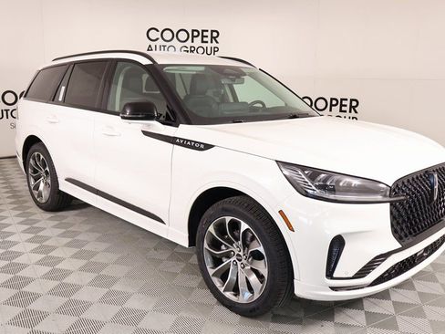New 2026 Lincoln Aviator AWD w/ Jet Appearance Package image 1