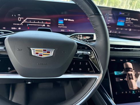 Certified 2025 Cadillac Escalade Sport w/ Touring Package image 33