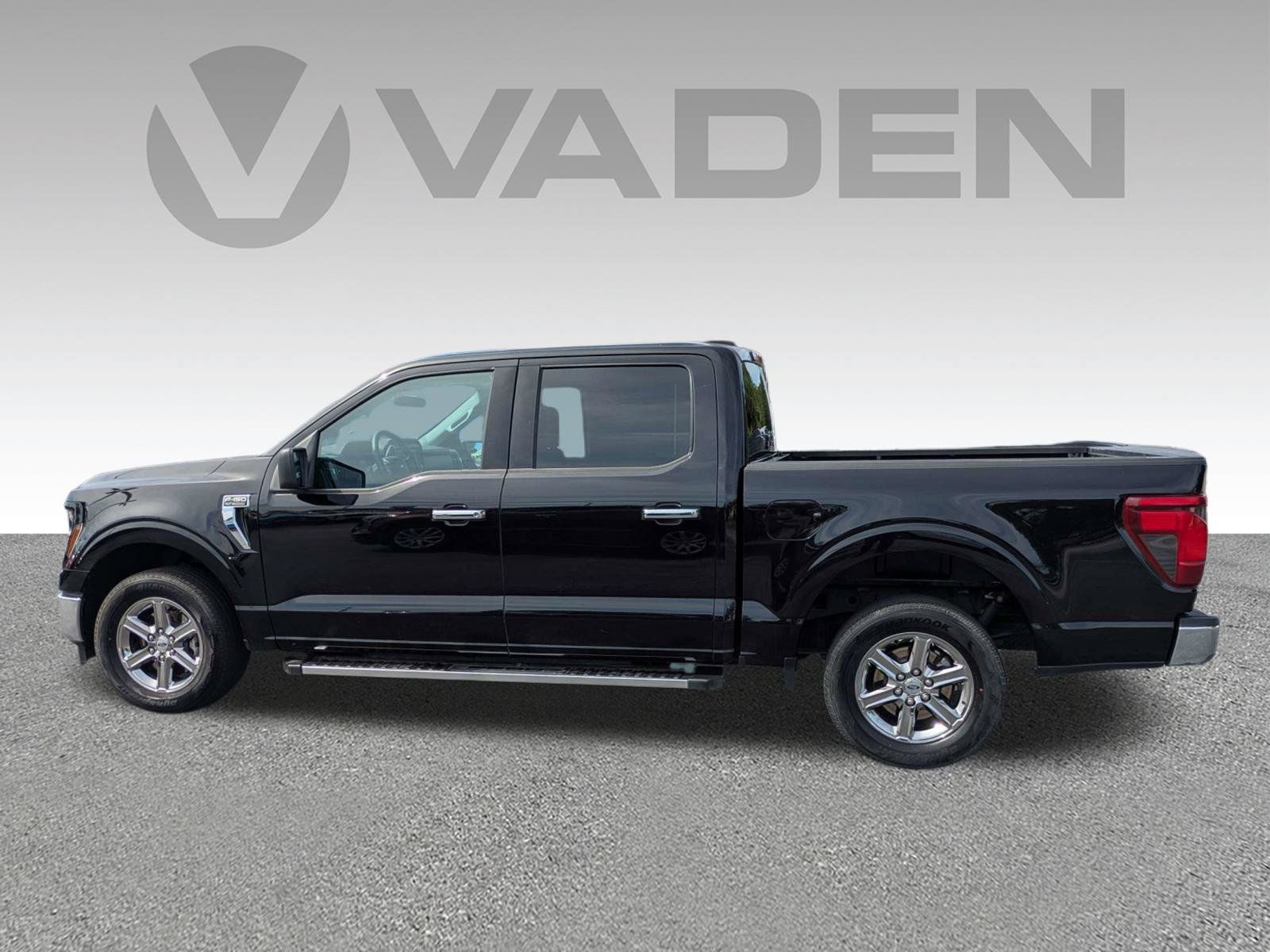 Used 2025 Ford F150 XLT w/ Equipment Group 301A Standard RWD image 26