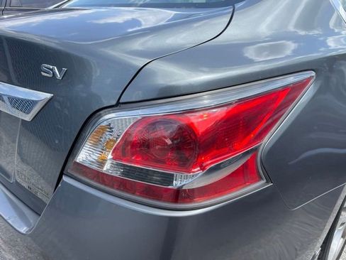 Used 2015 Nissan Altima 2.5 SV FWD image 6