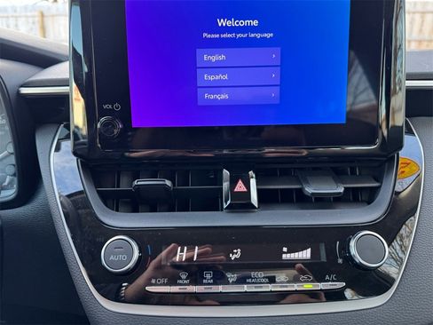 Used 2023 Toyota Corolla LE image 22