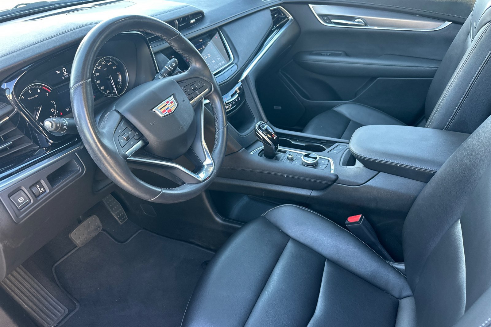 Used 2024 Cadillac XT6 Luxury FWD image 10