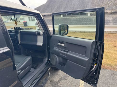 Used 2008 Toyota FJ Cruiser 4WD w/ Convenience Pkg image 17