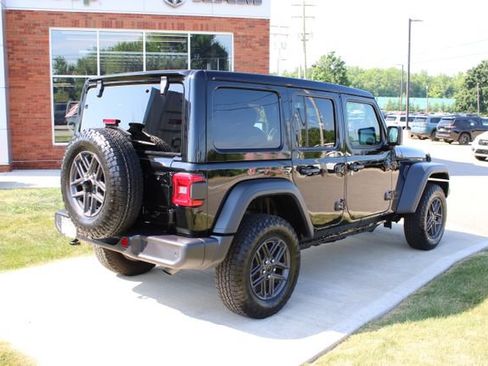 Used 2026 Jeep Wrangler Unlimited Sport AWD/4WD image 34