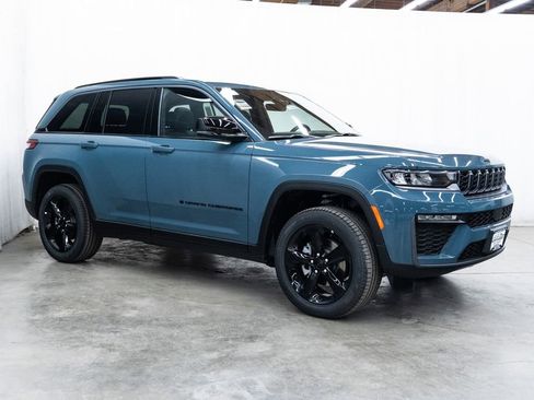 New 2026 Jeep Grand Cherokee Limited w/ Limited Altitude Package AWD/4WD image 1