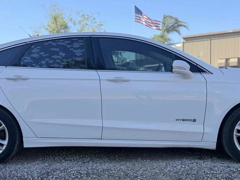 Used 2018 Ford Fusion SE w/ Equipment Group 602A FWD image 5