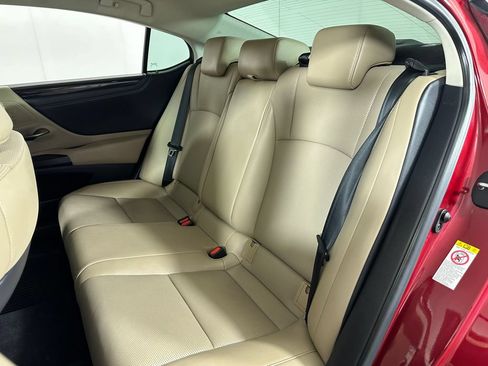 Used 2019 Lexus ES 350 w/ Premium Package FWD image 18