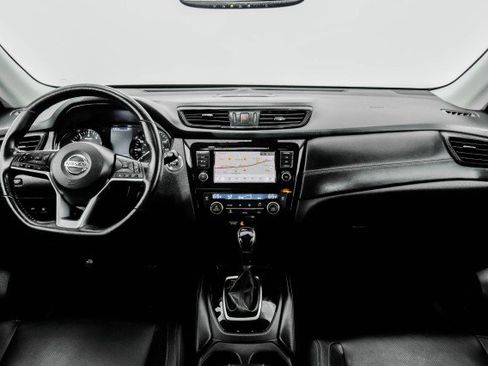 Used 2018 Nissan Rogue SL w/ Premium Package image 11