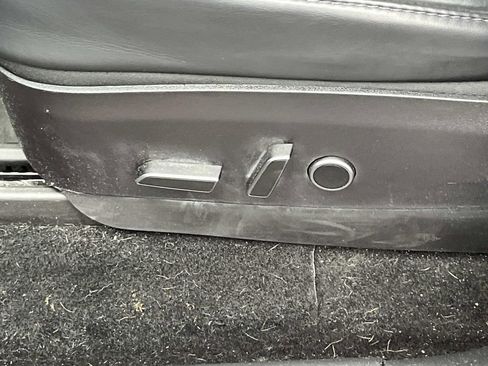 Used 2021 Tesla Model Y Long Range image 19