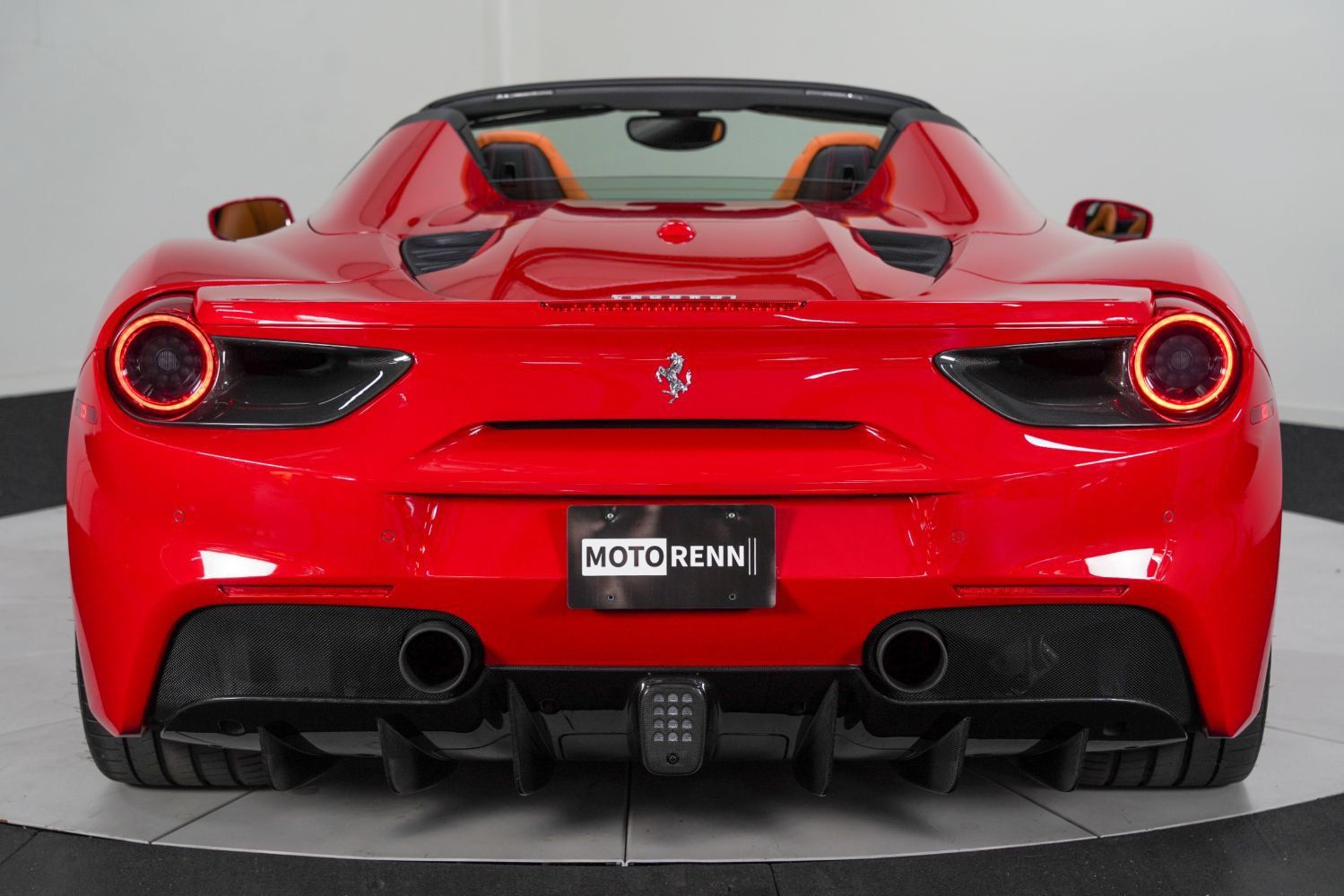 Used 2017 Ferrari 488 Spider RWD image 8