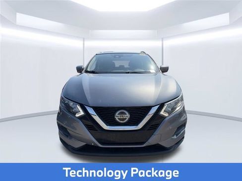 Used 2020 Nissan Rogue Sport SV w/ Technology Package FWD image 2