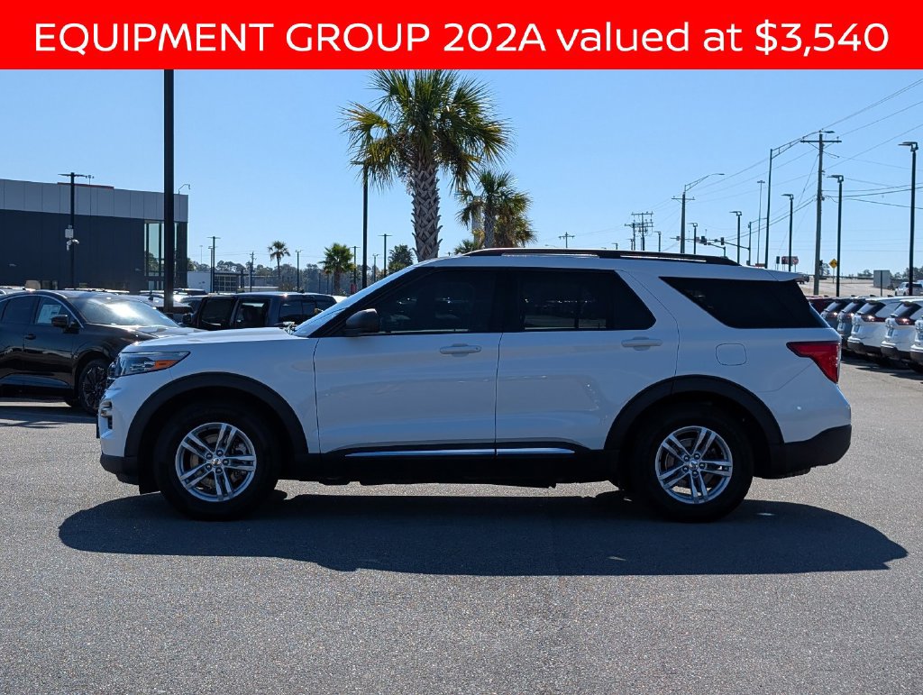 Used 2022 Ford Explorer XLT w/ Equipment Group 202A RWD image 2
