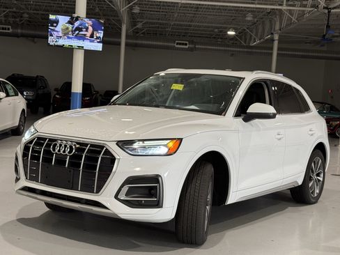 Used 2021 Audi Q5 Premium Plus w/ Premium Plus Package image 15