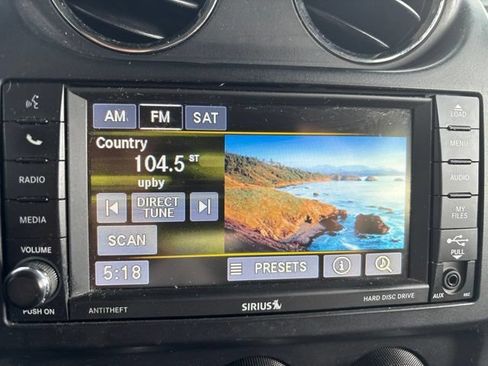 Used 2014 Jeep Patriot Latitude AWD/4WD image 26