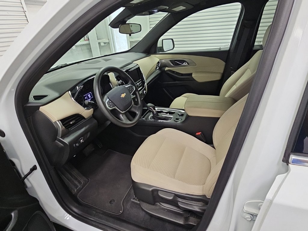Used 2024 Chevrolet Traverse LS w/ Safety Package FWD image 11