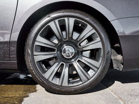 Used 2023 Rolls-Royce Ghost image 18