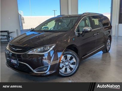 Used 2017 Chrysler Pacifica Platinum