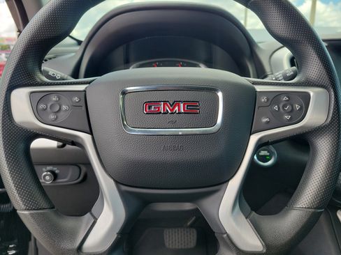 Used 2024 GMC Terrain SLE FWD image 18