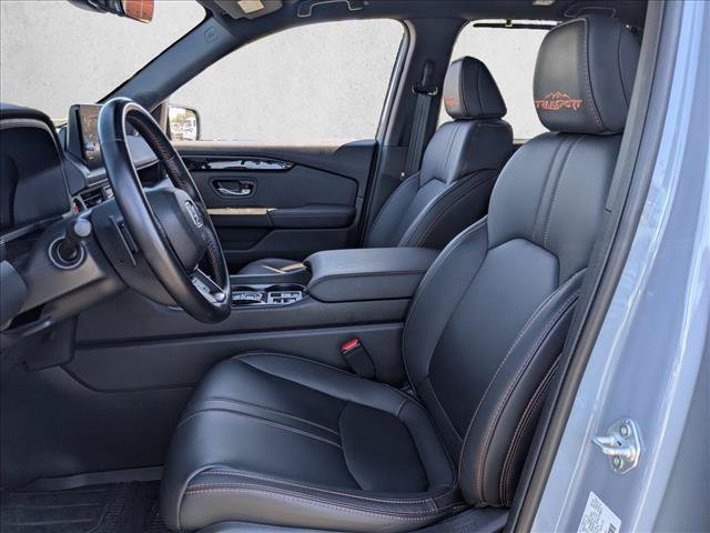 Used 2025 Honda Pilot TrailSport image 13
