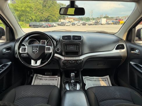 Used 2019 Dodge Journey SE w/ Premium Group FWD image 12