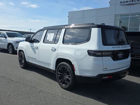 Used 2024 Jeep Grand Wagoneer Series III w/ Rear Seat Video Group 1 image 5