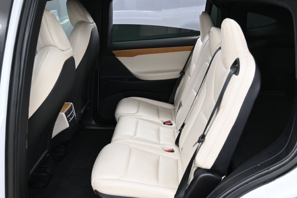 Used 2021 Tesla Model X Long Range AWD/4WD image 37