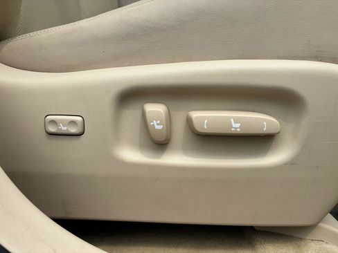Used 2012 Lexus RX 450h FWD w/ Premium Pkg image 39