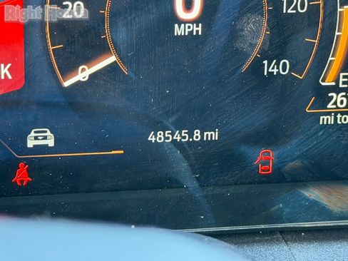 Used 2024 Ford Mustang Convertible image 35