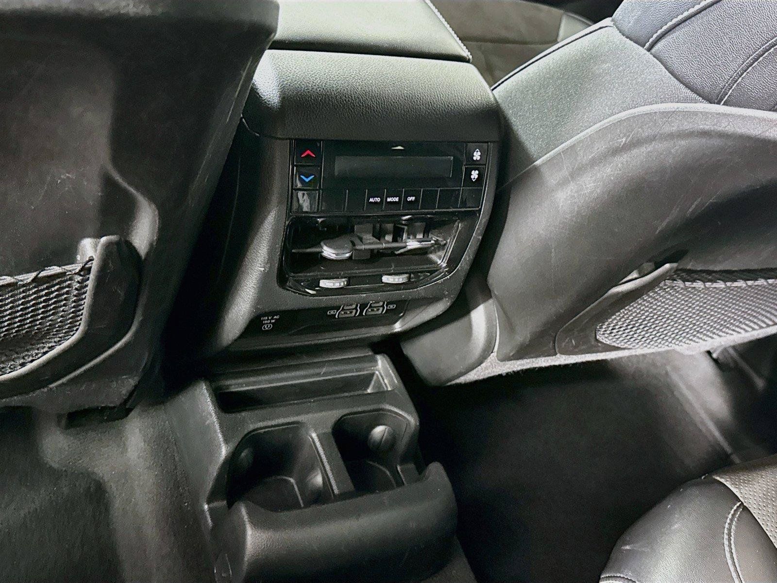 Used 2023 Jeep Grand Cherokee L Laredo AWD/4WD image 17