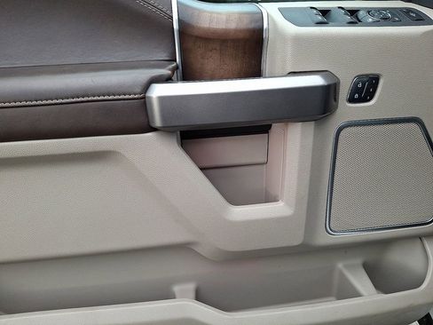 Used 2018 Ford F450 Limited image 8