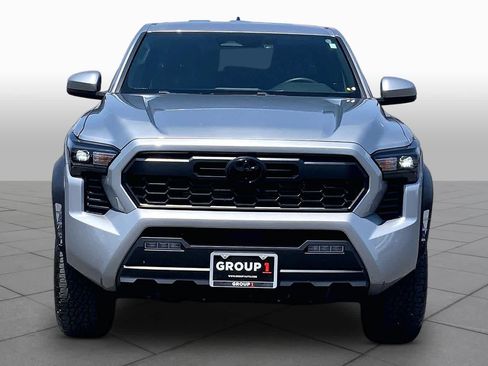 Used 2024 Toyota Tacoma TRD Off-Road AWD/4WD image 4