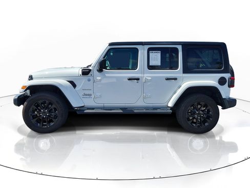 Used 2023 Jeep Wrangler Unlimited Sahara AWD/4WD image 4