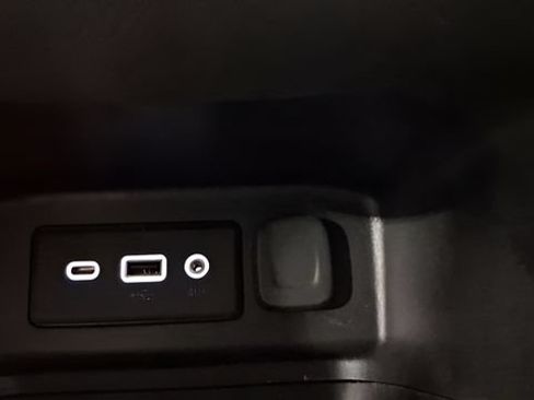 Used 2021 Chevrolet Equinox LT FWD image 28