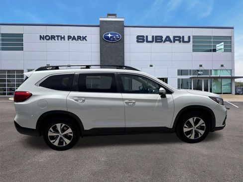 Used 2019 Subaru Ascent Premium AWD/4WD image 2