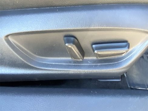 Used 2021 Toyota Camry XLE image 20