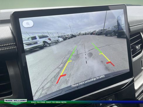 Used 2024 Ford Expedition XLT image 28