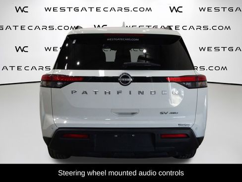 Used 2024 Nissan Pathfinder SV image 7