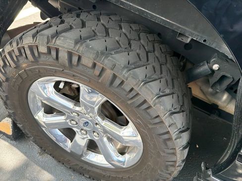 Used 2021 Ford F150 Lariat w/ Equipment Group 502A High AWD/4WD image 4