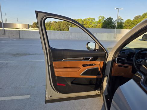 Used 2025 Kia Telluride EX X-Line image 8