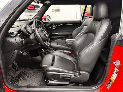 Used 2019 MINI Cooper S w/ Premium Package image 2