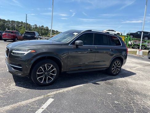 Used 2018 Volvo XC90 T5 Momentum w/ Convenience Package FWD image 6