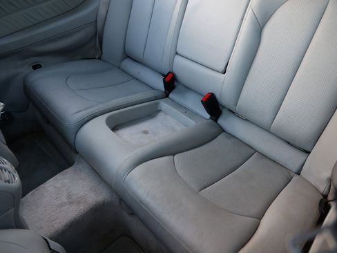 Used 2004 Mercedes-Benz CLK 320 Coupe image 10