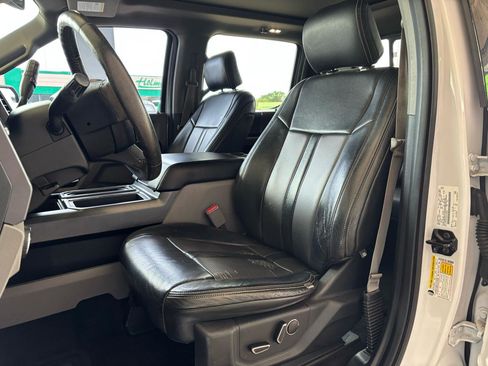 Used 2016 Ford F150 XLT w/ Equipment Group 302A Luxury image 13