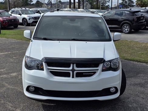 Used 2019 Dodge Grand Caravan GT image 3