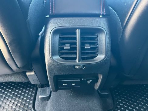 Used 2019 Jeep Cherokee Trailhawk w/ Cold Weather Group AWD/4WD image 25